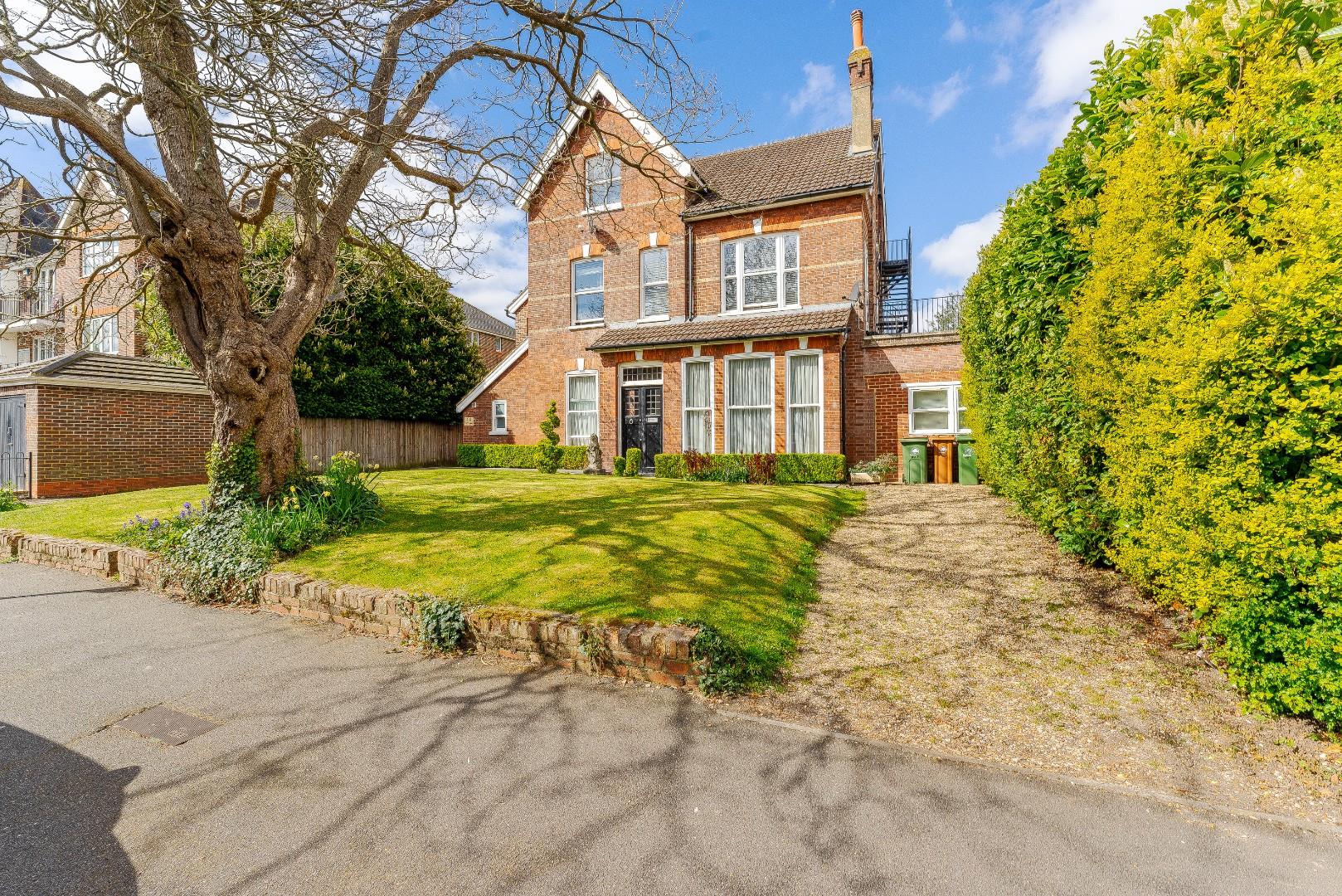 2 bedroom Flat, Stanley Road, Sutton The Personal Agent